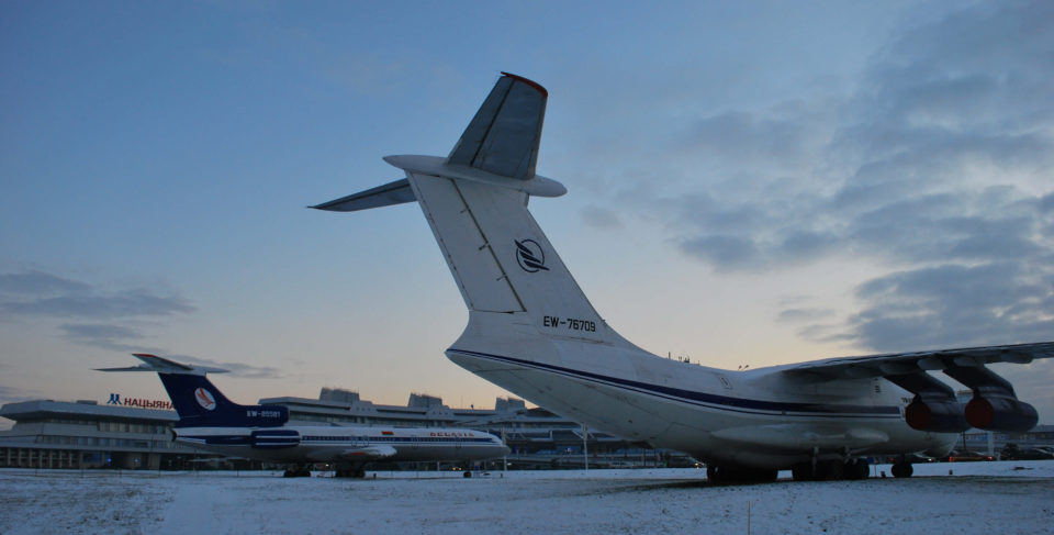 minsk-flughafen-flugzeuge