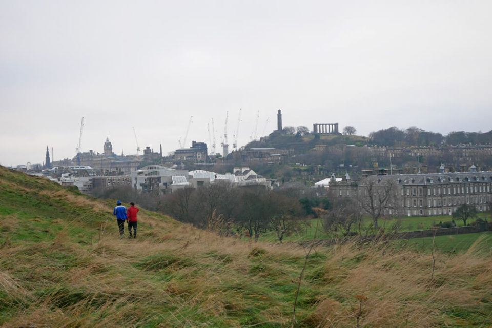 edinburgh city arthurs seat walk